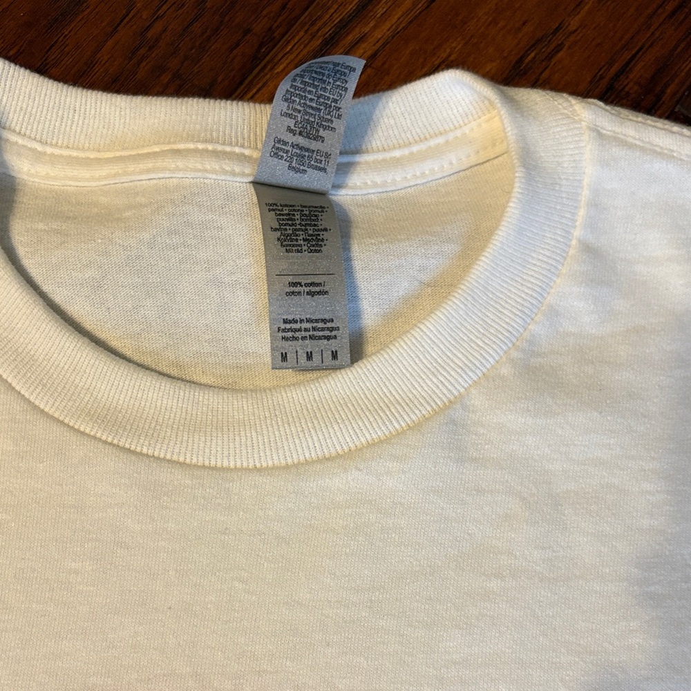 Gildan White Snoopy Red Cross Tee - Picture 3 of 3